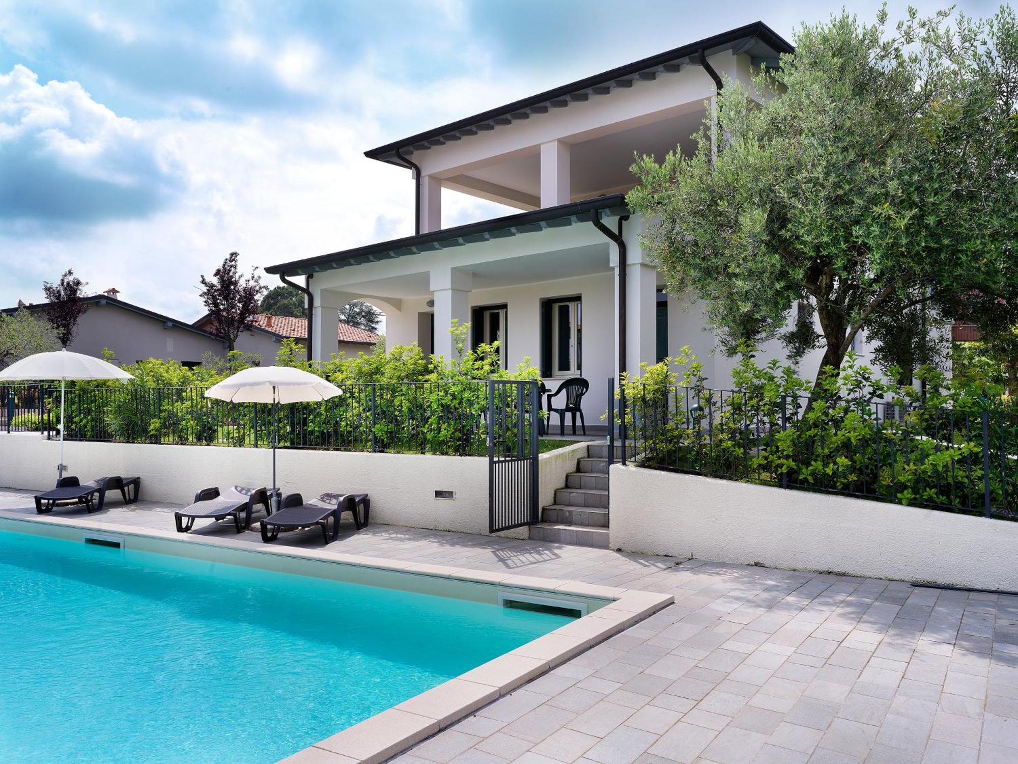 Residence Fiore Rosso Sirmione Exterior photo