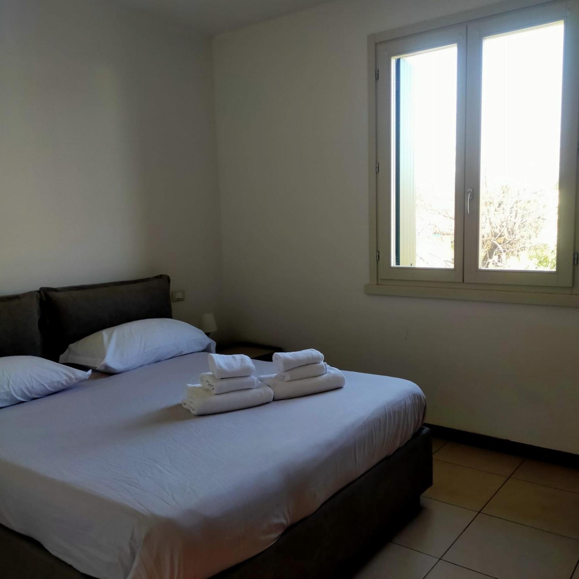 Residence Fiore Rosso Sirmione Room photo